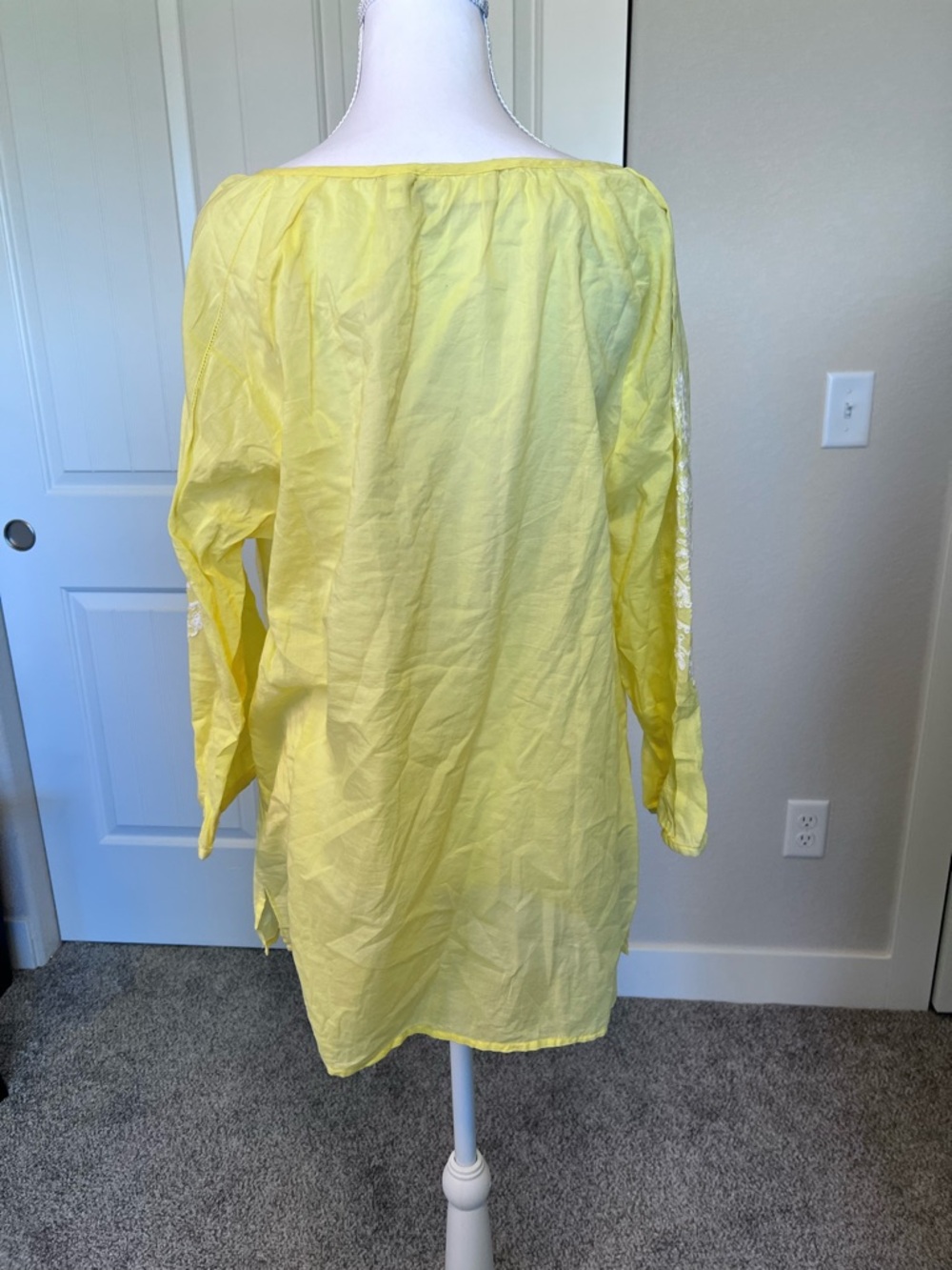 Chico's Yellow Embroidered Cotton Peasant Tunic Sz Large - Picture 6 of 12